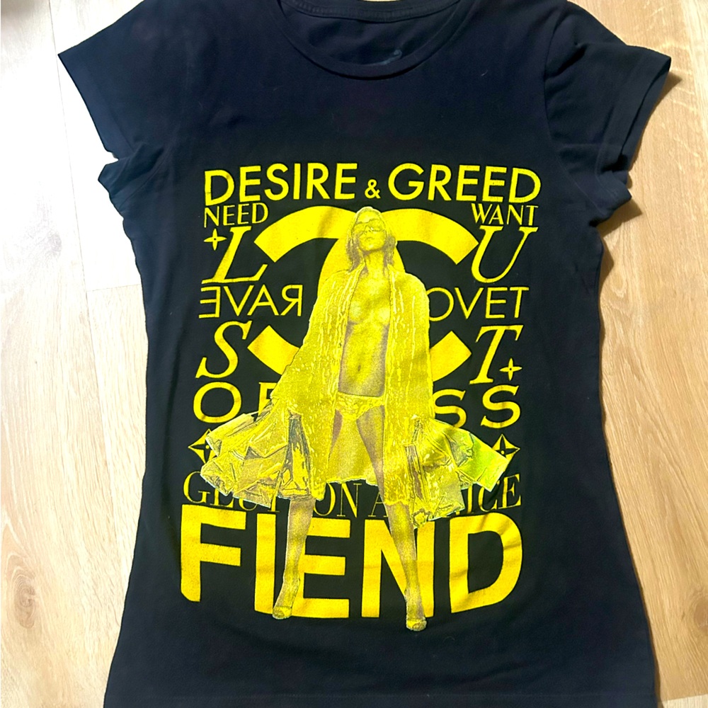 Two in the shirt vintage Feind Tshirt sz M